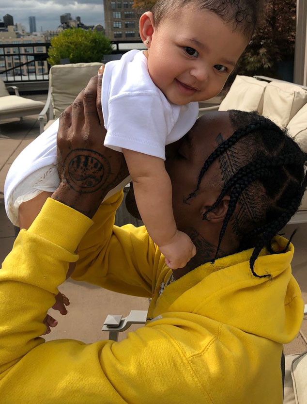 Travis Scott And Kylie Jenner Share Adorable New Photos Of Stormi E Online Ca